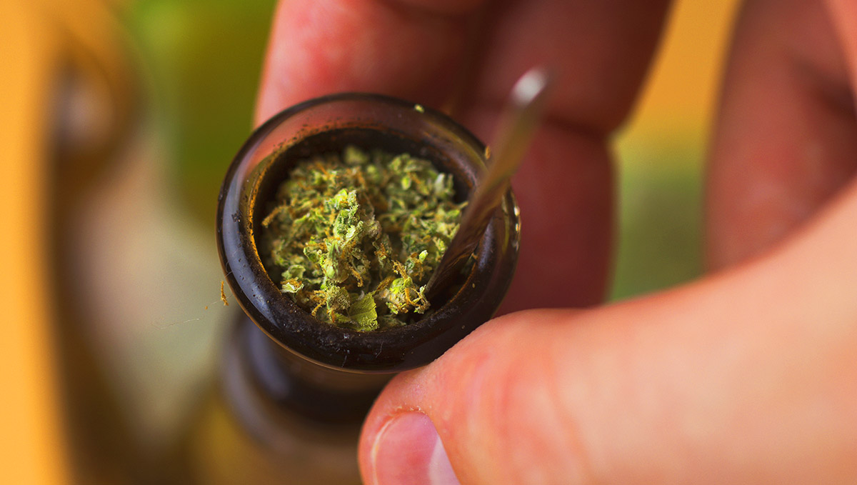 L'emballage d'un bol est beaucoup plus rapide que le roulage d'un joint.