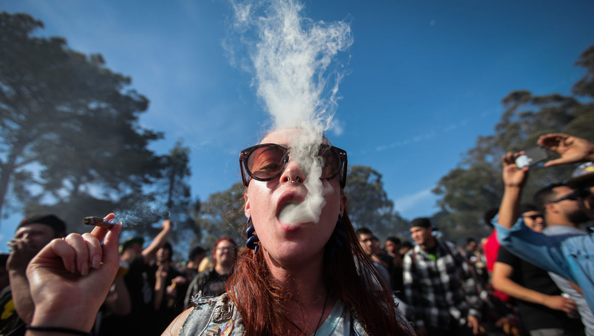 Celebrating 420: 420 day in Hyde Park