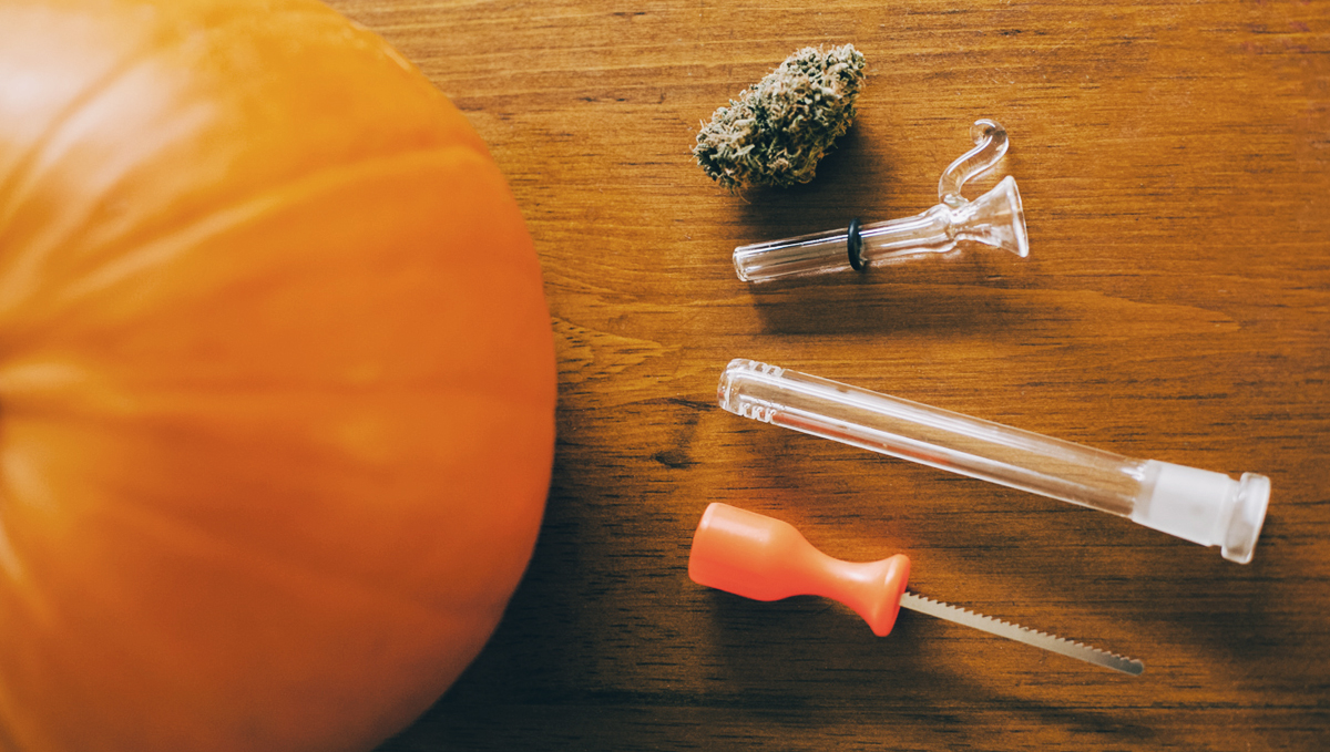 The necessary tools for making a pumpkin bong.