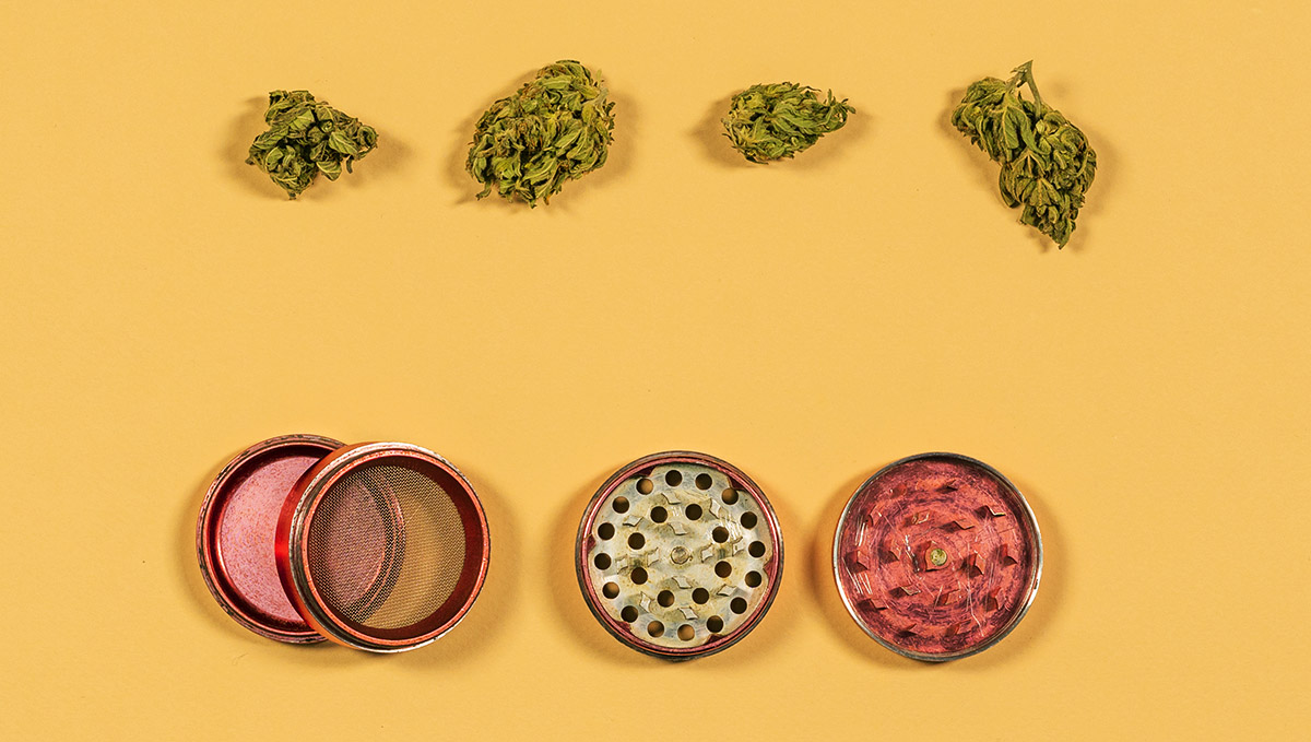 Grinders can come with 2 to 5 pieces. Grinders can come with 2 to 5 pieces.