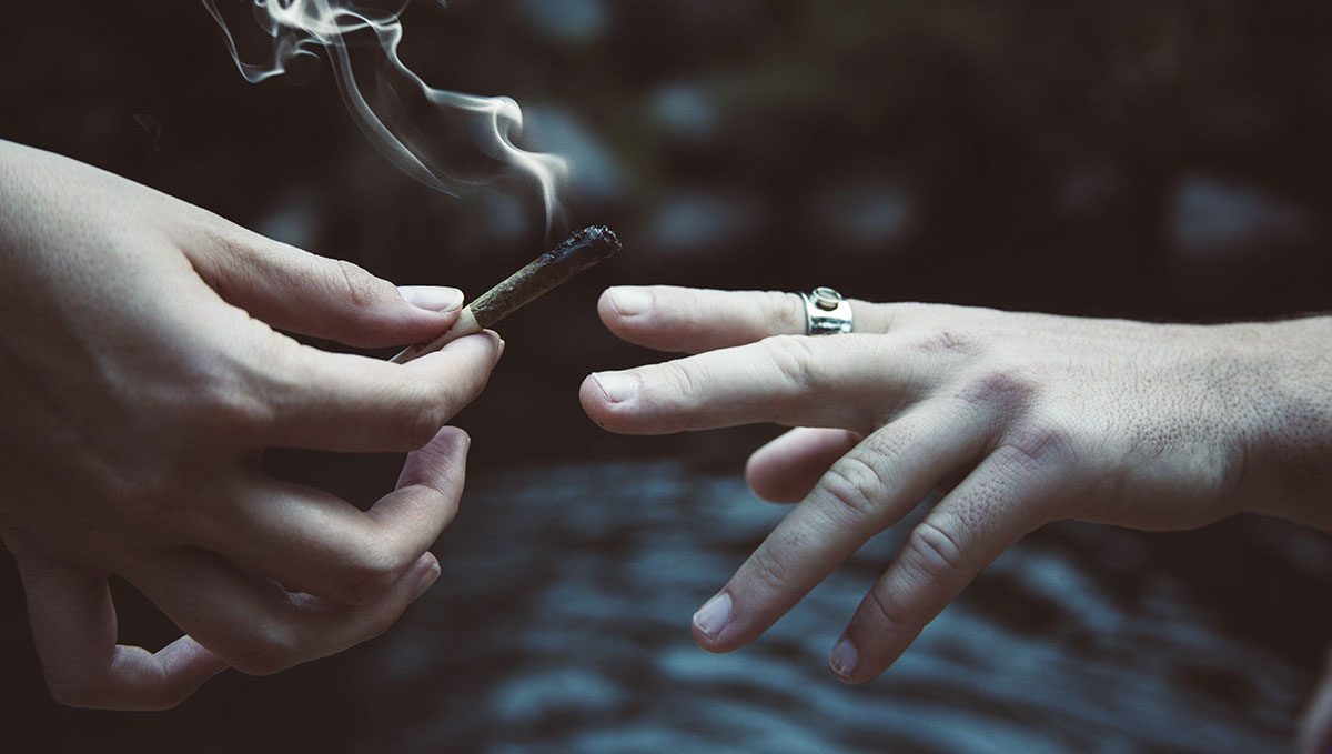 The moocher type is one that always lives of the other's weed. The moocher type is one that always lives of the other's weed.