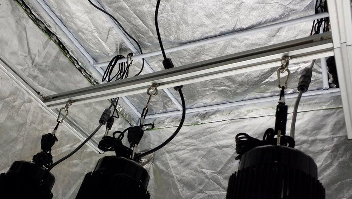 DIY Growroom: Lichtbefestigung