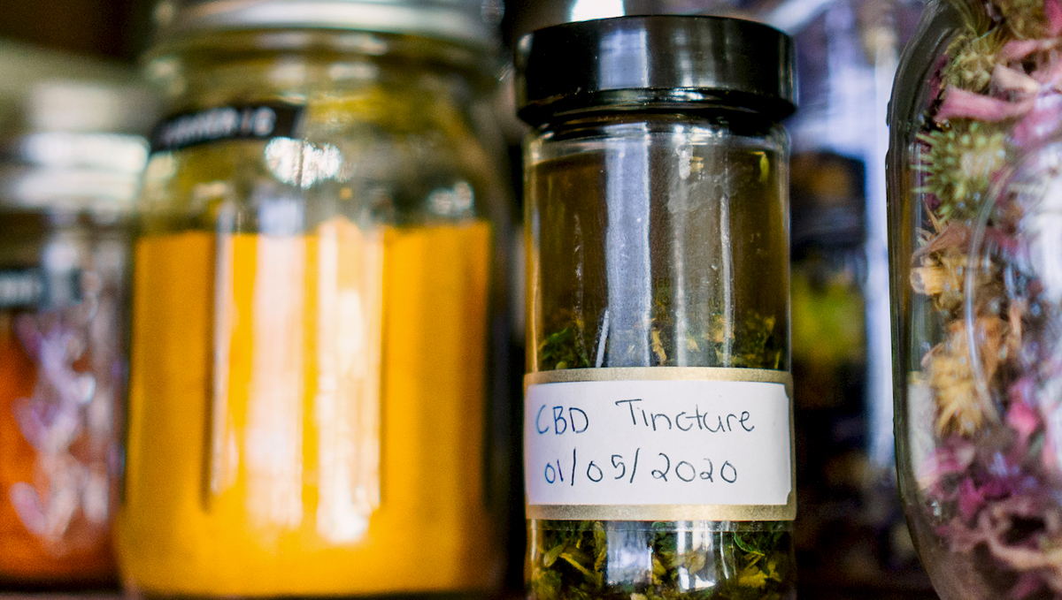 Store the cannabis tincture for 1-2 weeks. Store the cannabis tincture for 1-2 weeks.