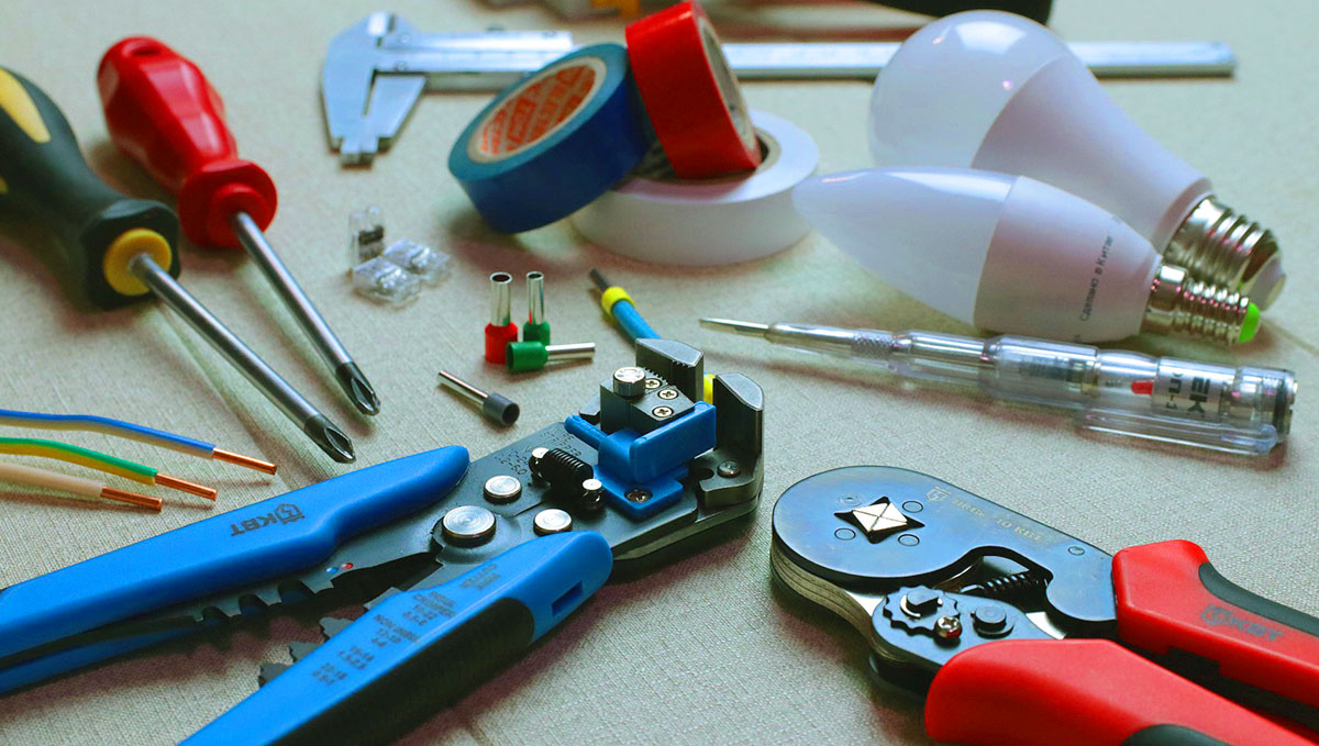 Cannabis: From Bud Tender to Master Grower: Technicians always come in handy!