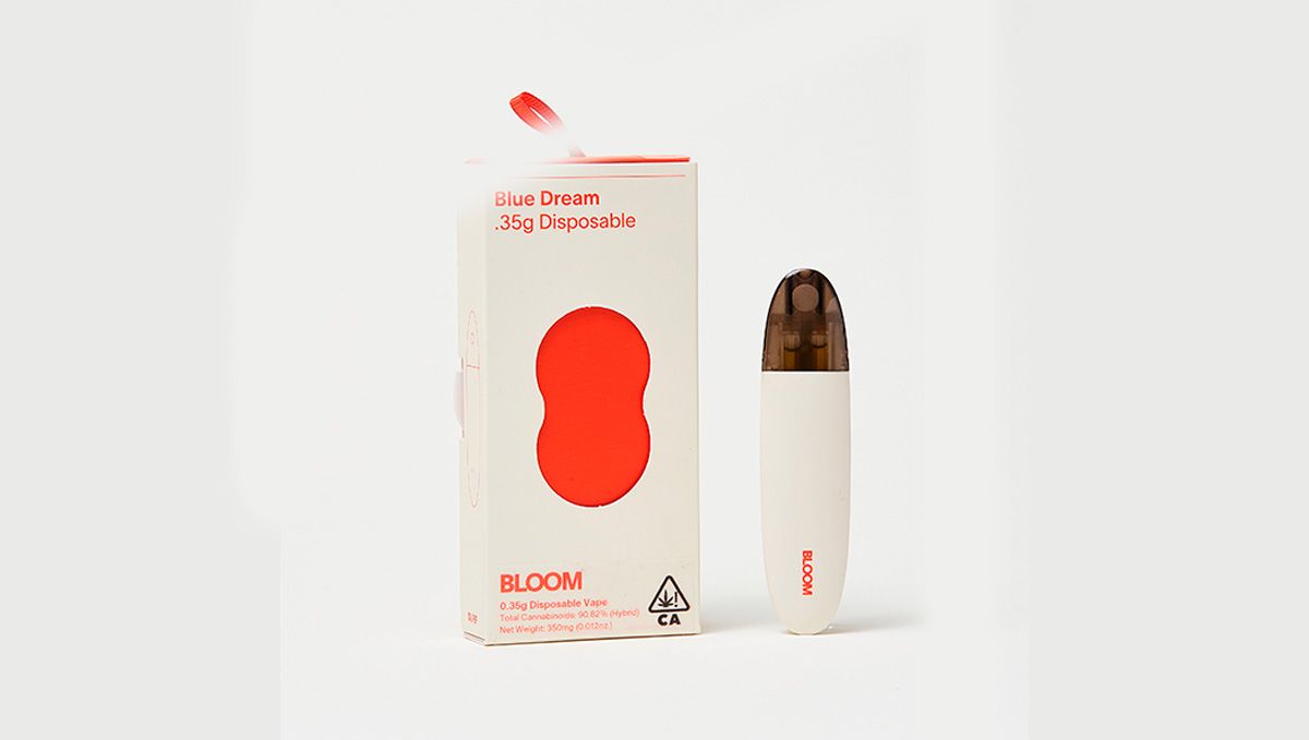 Tips For Choosing Best Weed Pens To Puff In: A product picture of a white Bloom Surf weed pen and its package Tips For Choosing Best Weed Pens To Puff In: A product picture of a white Bloom Surf weed pen and its package