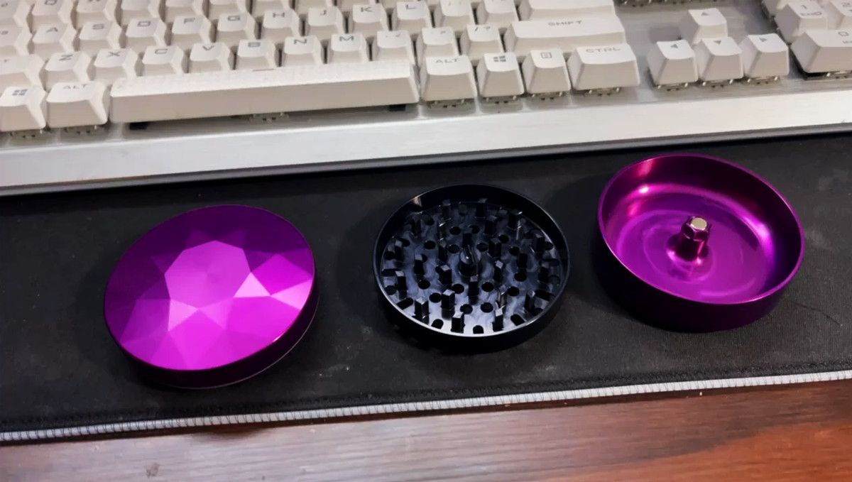 15 Best Weed Grinders to Buy in 2022: The Brilliant Cut Grinder