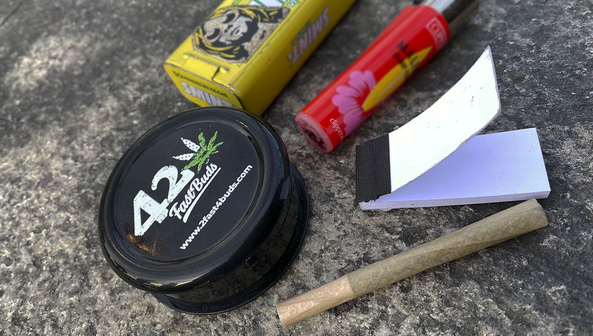 How to roll the perfect joint (or spliff) How to roll the perfect joint (or spliff)